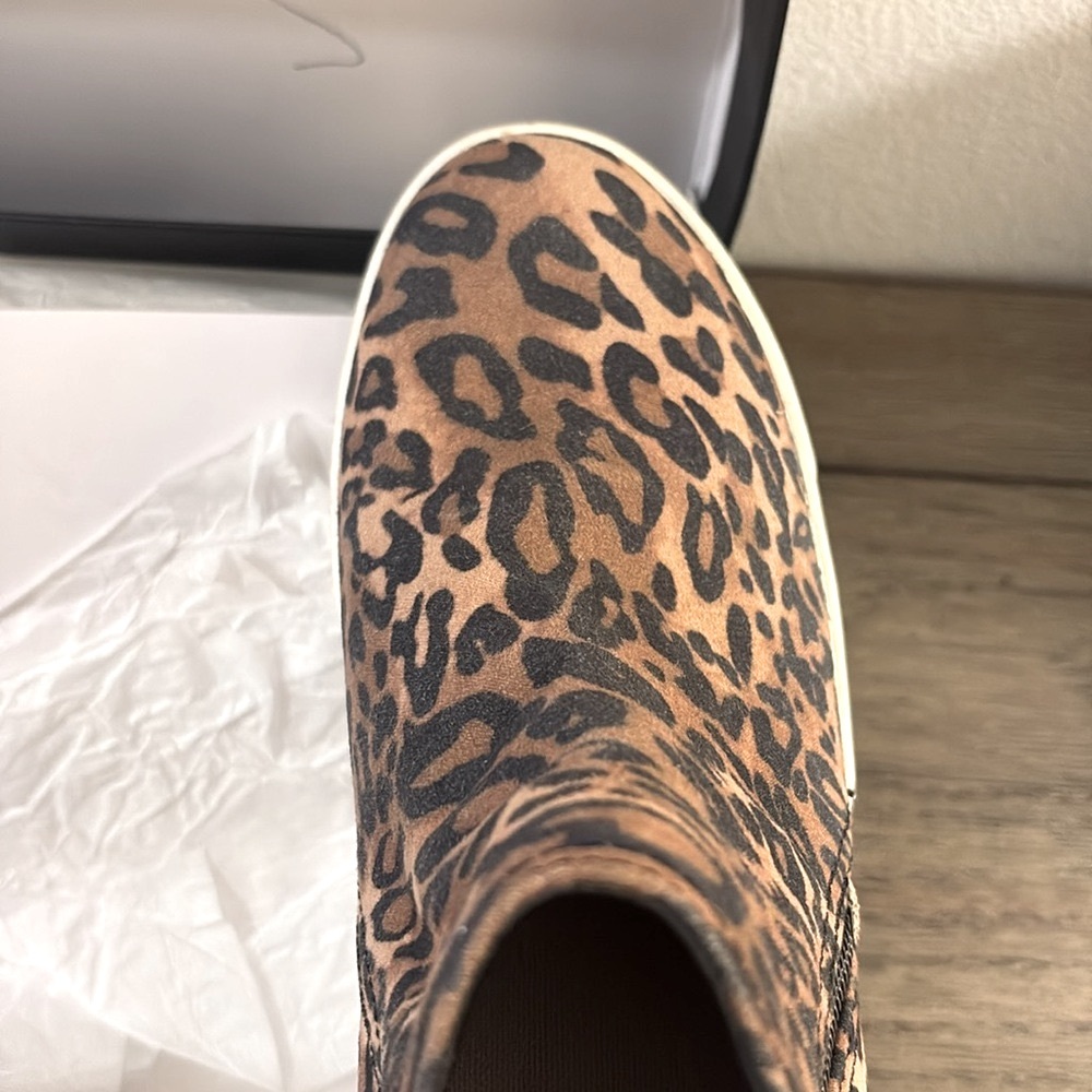NIB [Naturalizer] Miranda Cheetah High Top Zipper Flat Sneakers Women’s Sz 7.5 - Picture 5 of 11